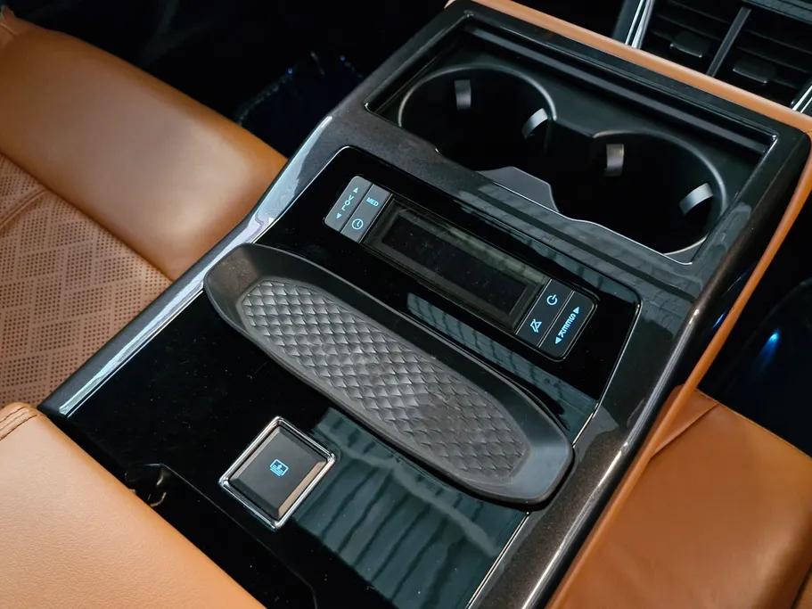 2021 Ford Taurus Titanium 