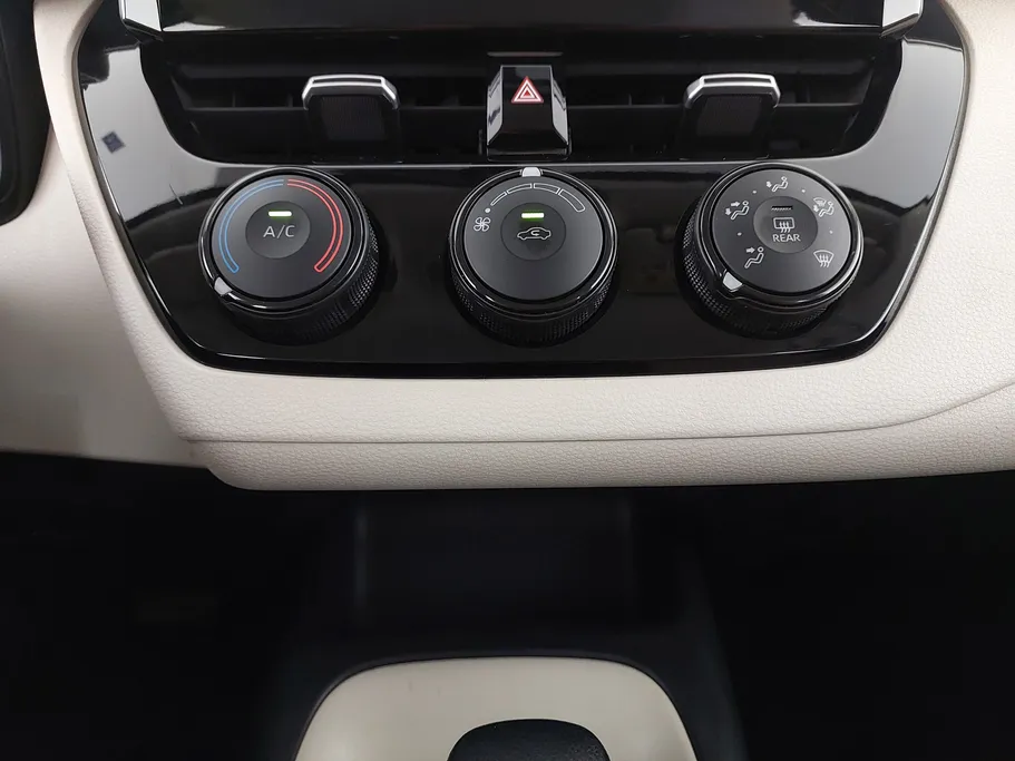 تويوتا كورولا XLI 2023 