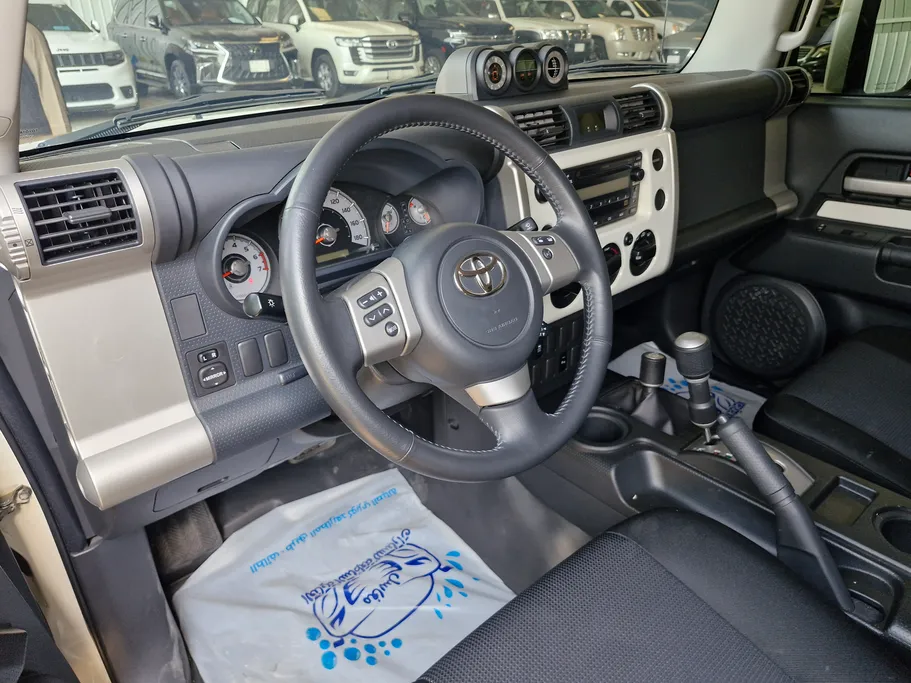 تويوتا اف جي FJ Cruiser 2022 