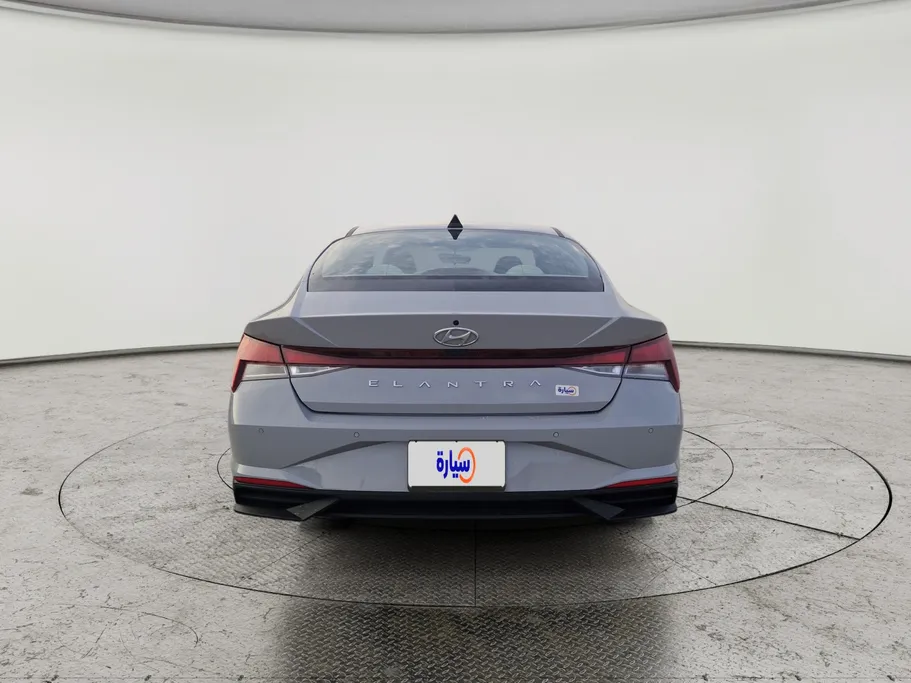 2023 Hyundai Elantra Smart 