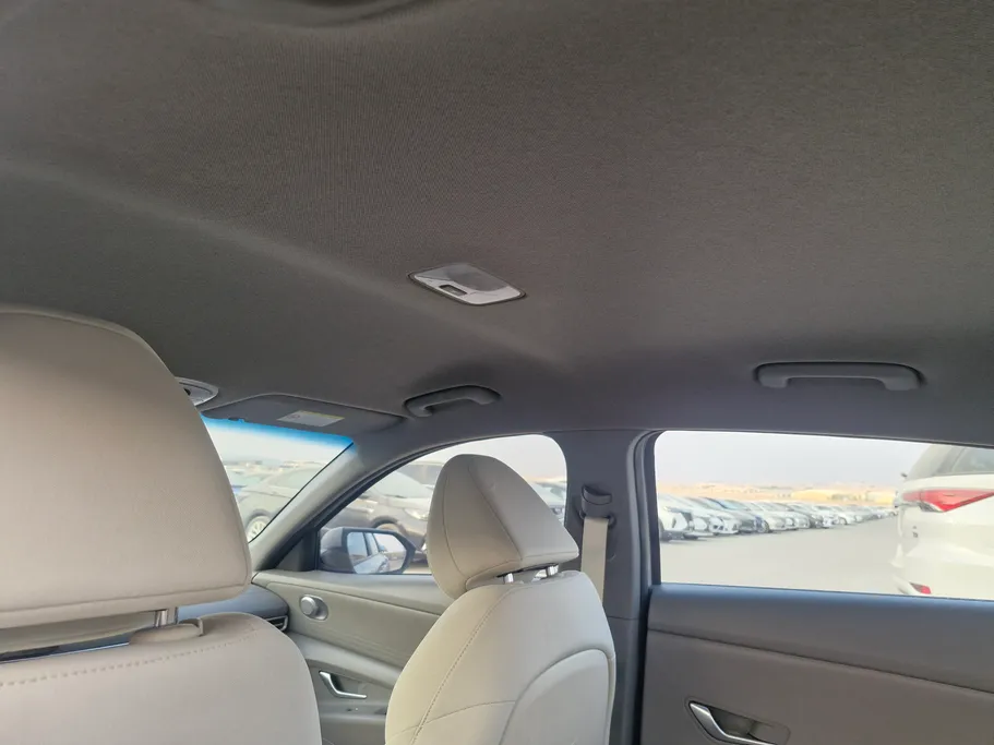 2023 Hyundai Elantra Smart 