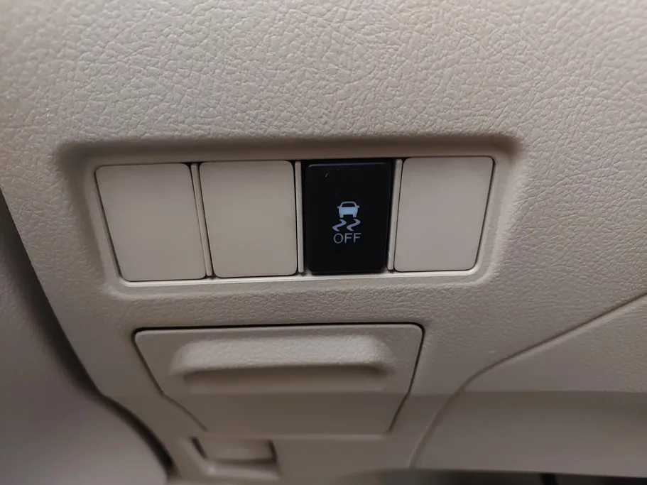 تويوتا يارس Y 2020 