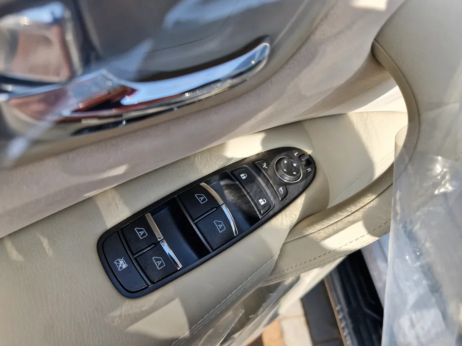 2024 Nissan Patrol SE 