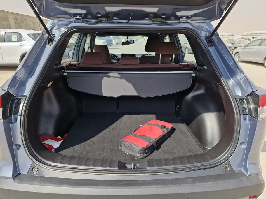 تويوتا كورولا كروس XLE HEV 2024 