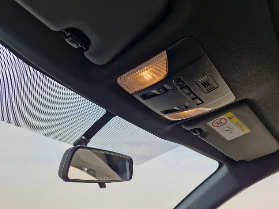 تويوتا كورولا كروس XLE HEV 2024 