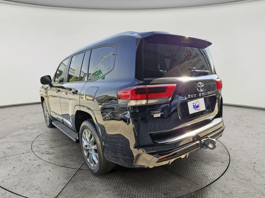 2025 Toyota Land Cruiser GXR 