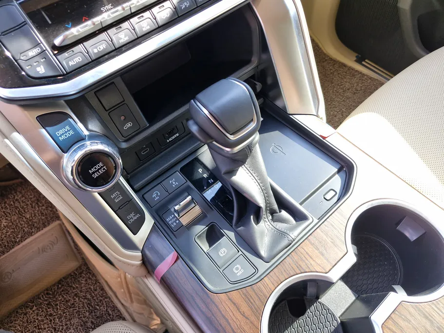 2025 Toyota Land Cruiser GXR 