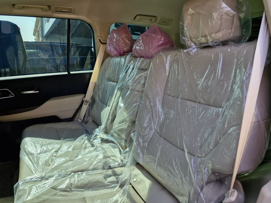 2025 Toyota Land Cruiser GXR 