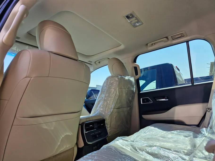 2025 Toyota Land Cruiser GXR 