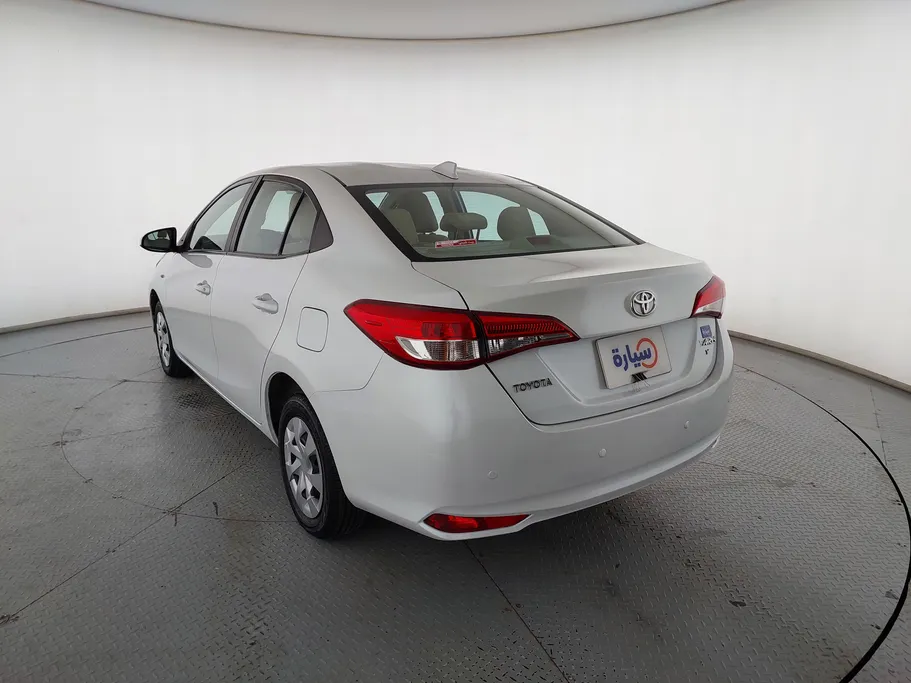 تويوتا يارس Y 2022 