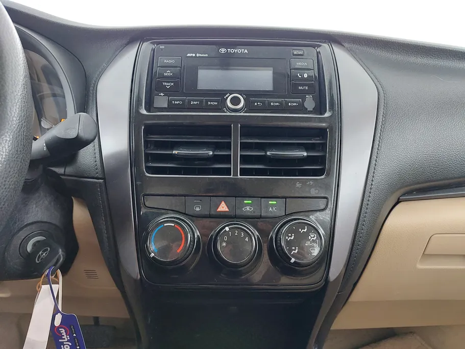 تويوتا يارس Y 2022 