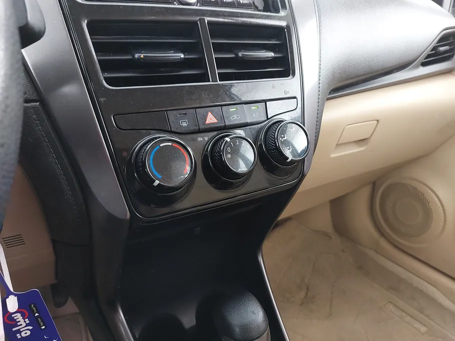 تويوتا يارس Y 2022 