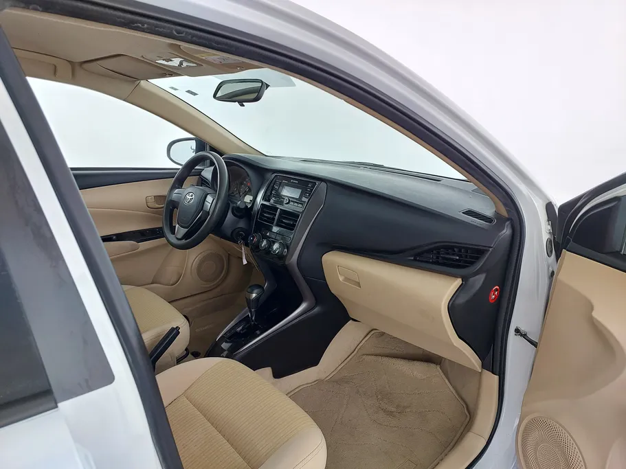 تويوتا يارس Y 2022 