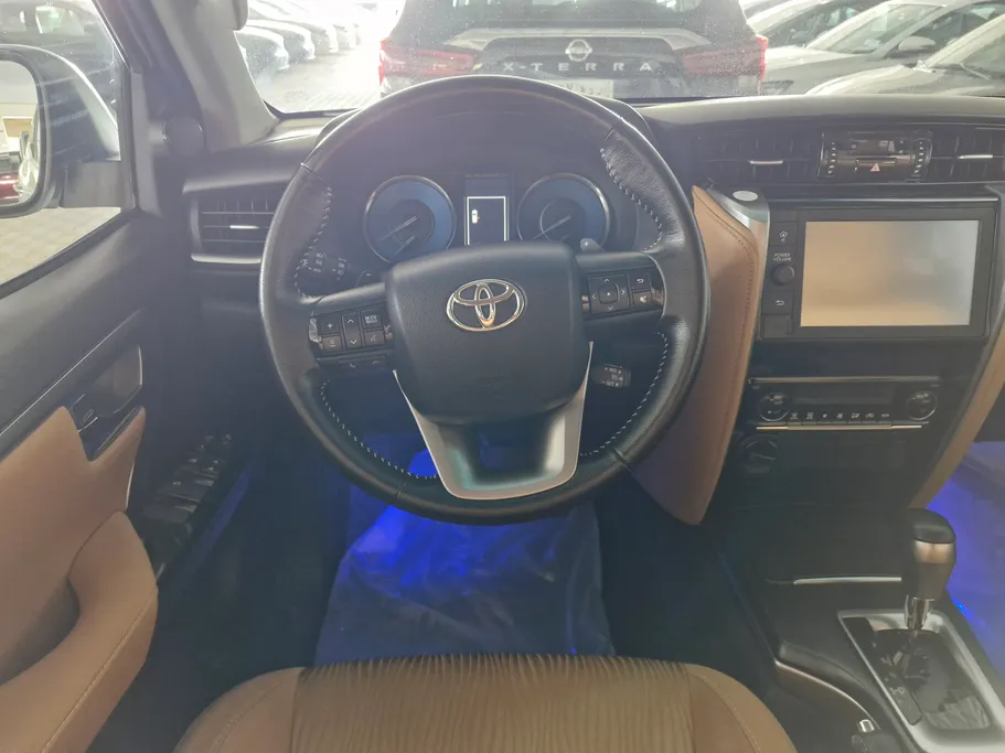 2023 Toyota Fortuner VX 