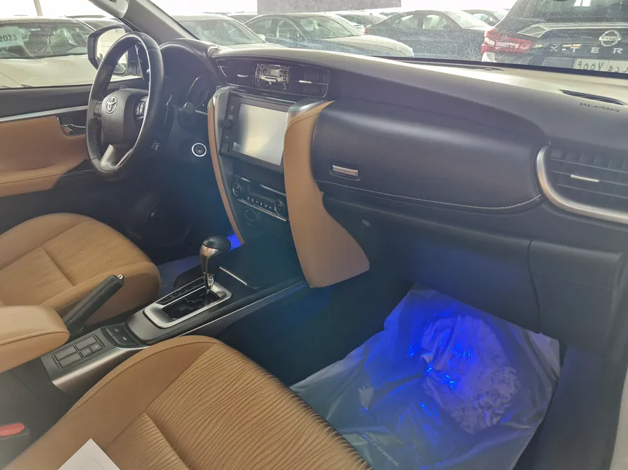 2023 Toyota Fortuner VX 