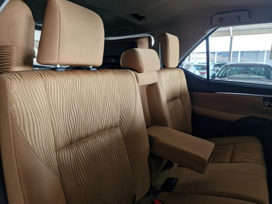 2023 Toyota Fortuner VX 