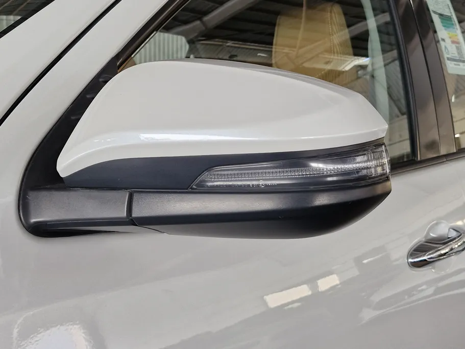 2023 Toyota Fortuner VX 