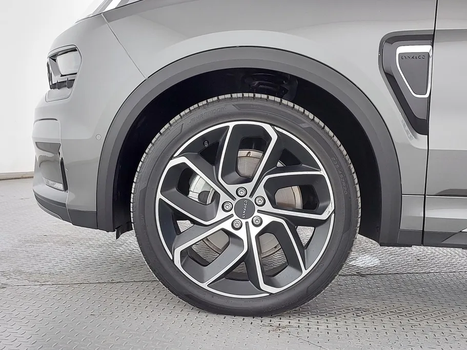 2024 Lynk and Co 05 Hyper Halo 