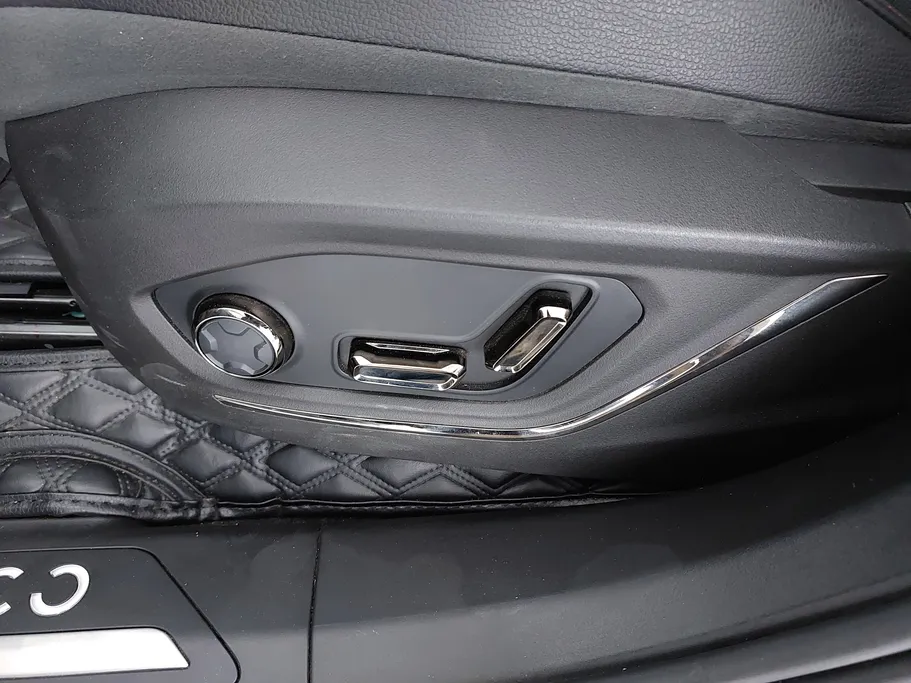 2024 Lynk and Co 05 Hyper Halo 