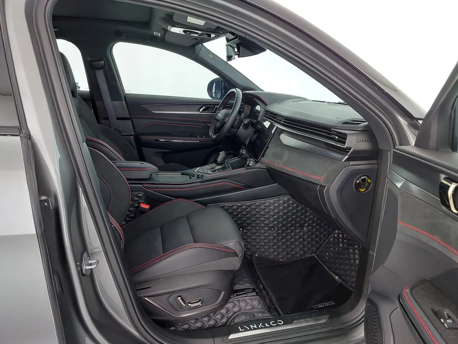 2024 Lynk and Co 05 Hyper Halo 