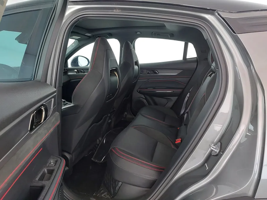 2024 Lynk and Co 05 Hyper Halo 