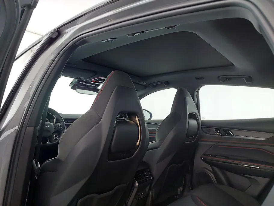 2024 Lynk and Co 05 Hyper Halo 