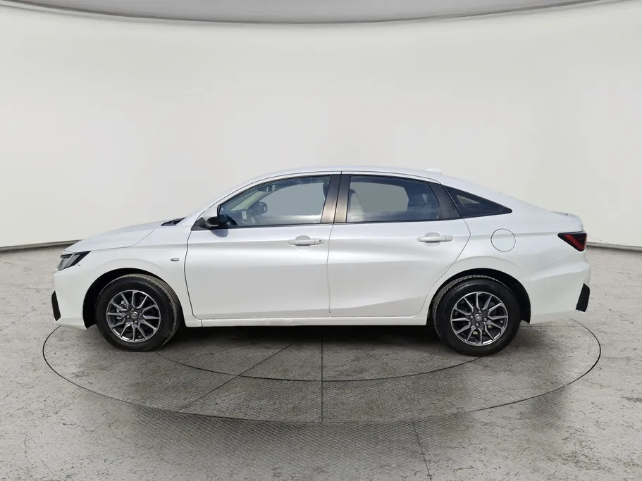 تويوتا يارس Y 2023 