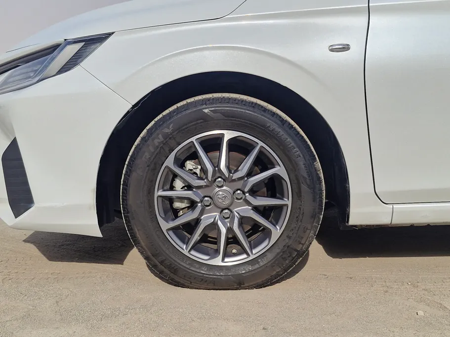 تويوتا يارس Y 2023 