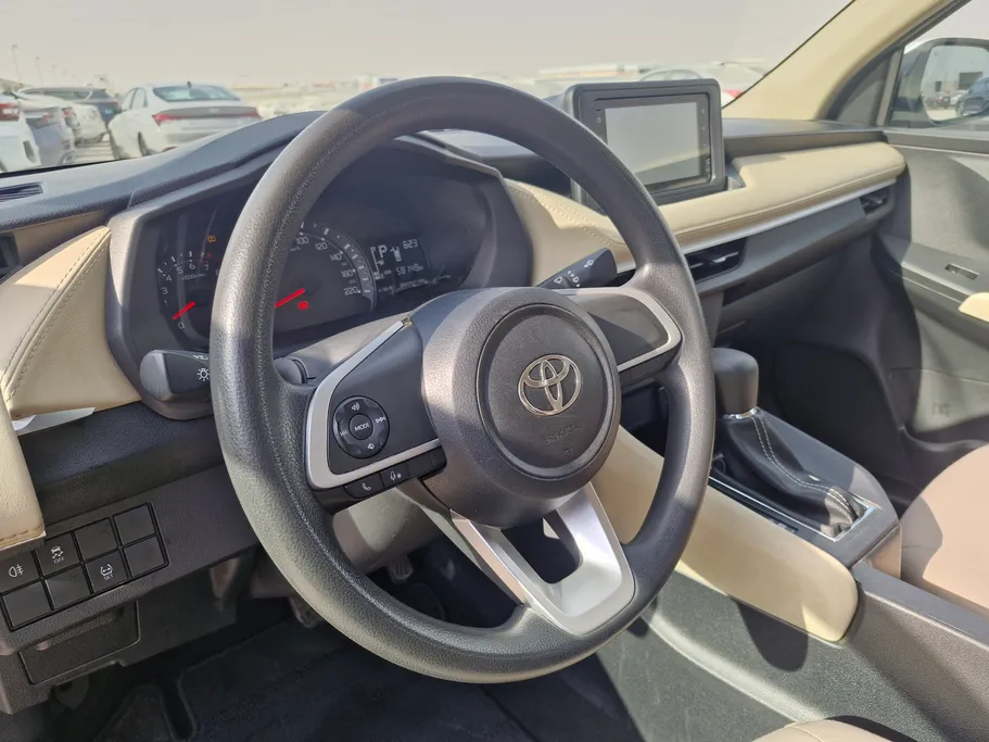 تويوتا يارس Y 2023 