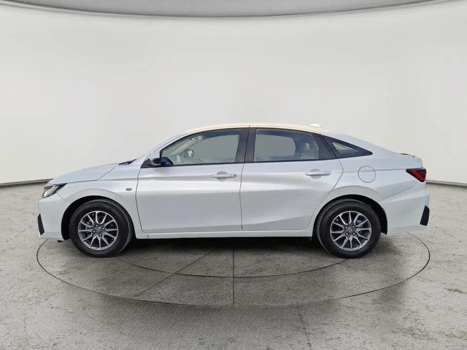 تويوتا يارس Y 2023 