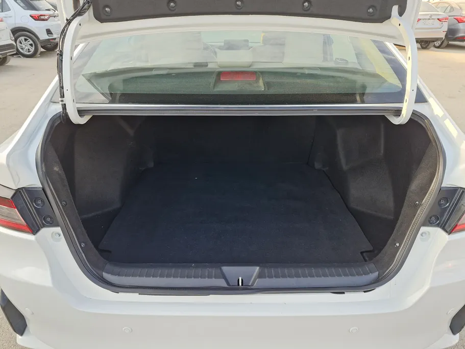 تويوتا يارس Y 2023 