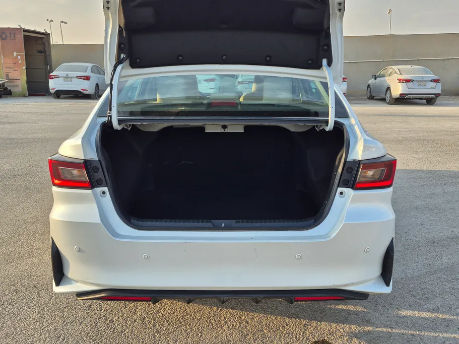 تويوتا يارس Y 2023 