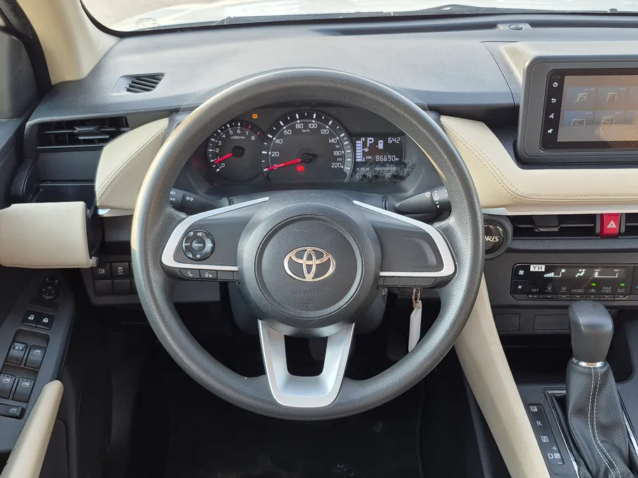 تويوتا يارس Y 2023 