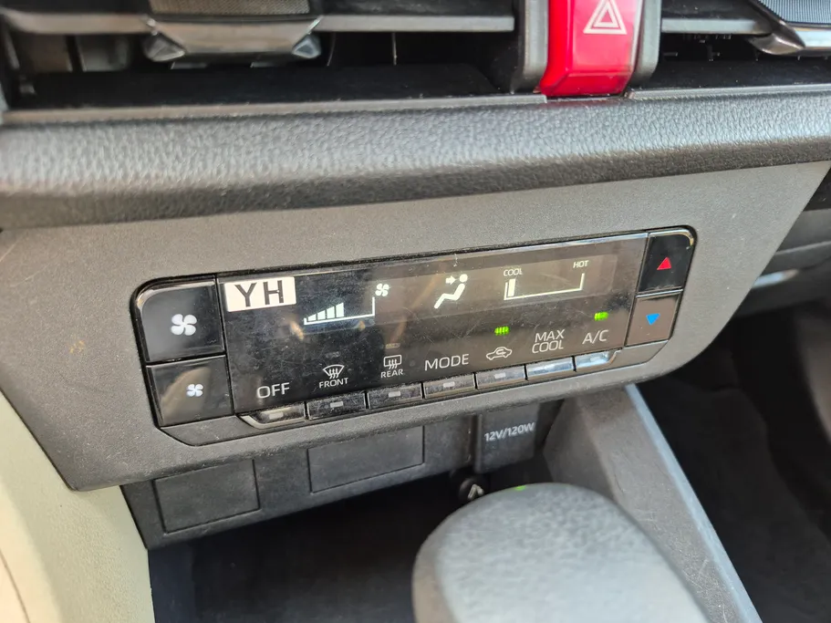 تويوتا يارس Y 2023 