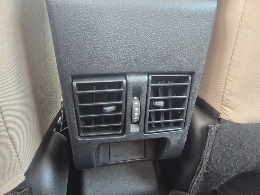 تويوتا يارس Y 2023 