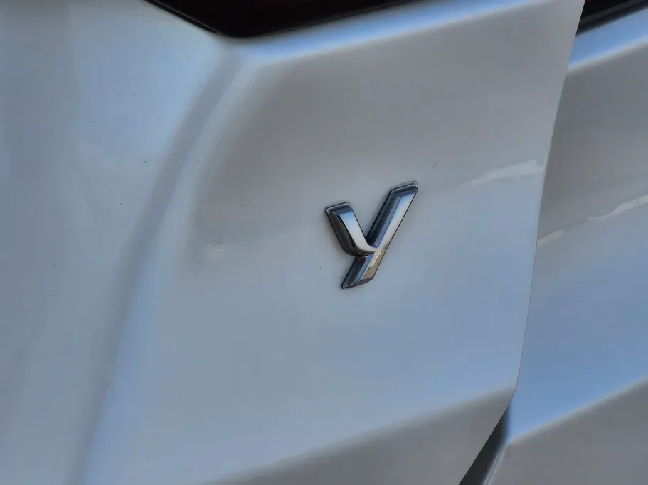 تويوتا يارس Y 2023 