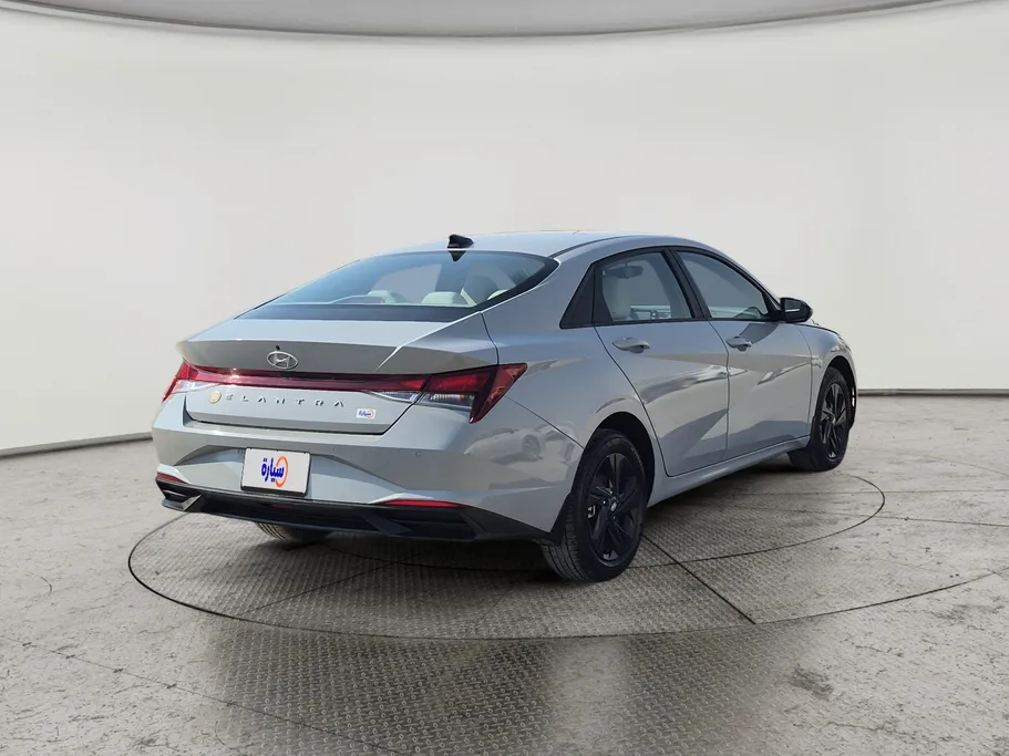 2023 Hyundai Elantra Smart 