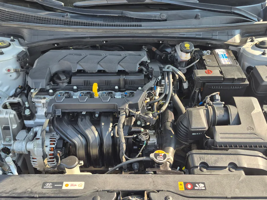 2023 Hyundai Elantra Smart 