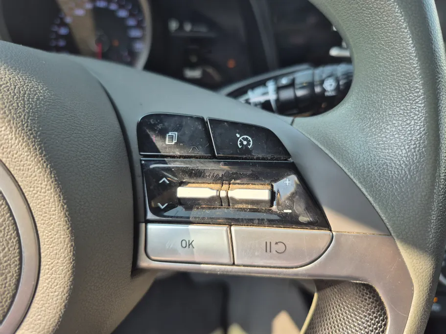 2023 Hyundai Elantra Smart 