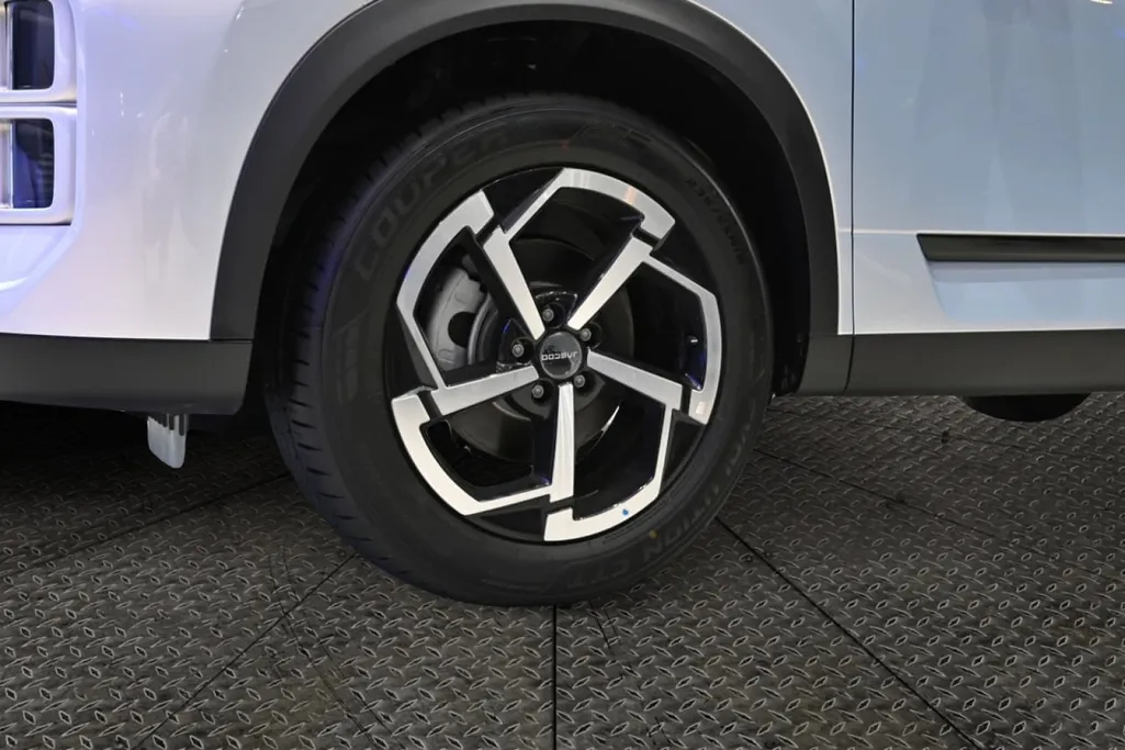 جايكو جي 7 لاكجري 2026 