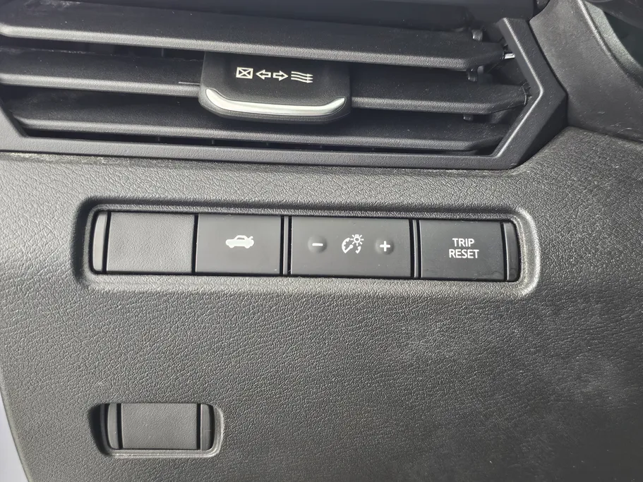 2024 Nissan Altima SR 