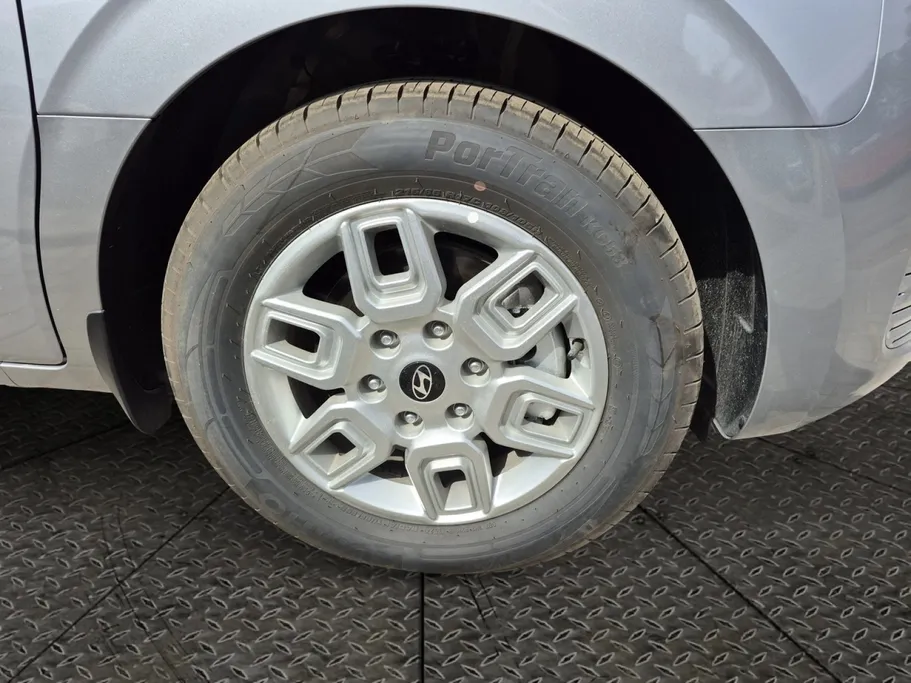 هيونداي ستاريا سمارت 11 مقاعد 2025 