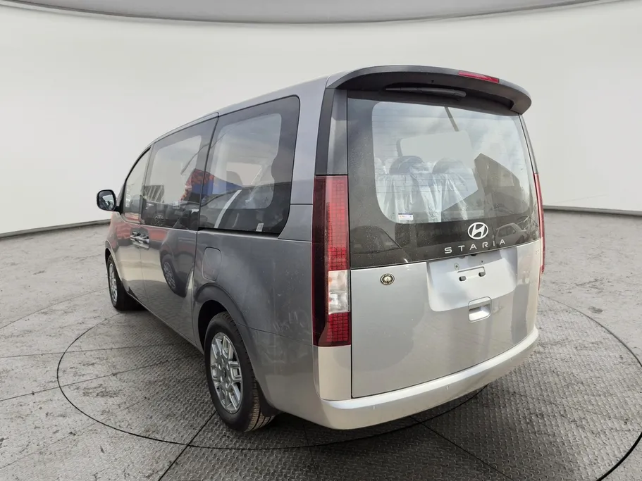 هيونداي ستاريا سمارت 11 مقاعد 2025 