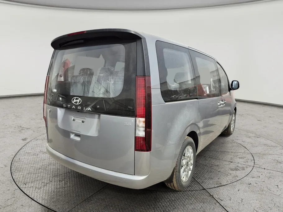 هيونداي ستاريا سمارت 11 مقاعد 2025 