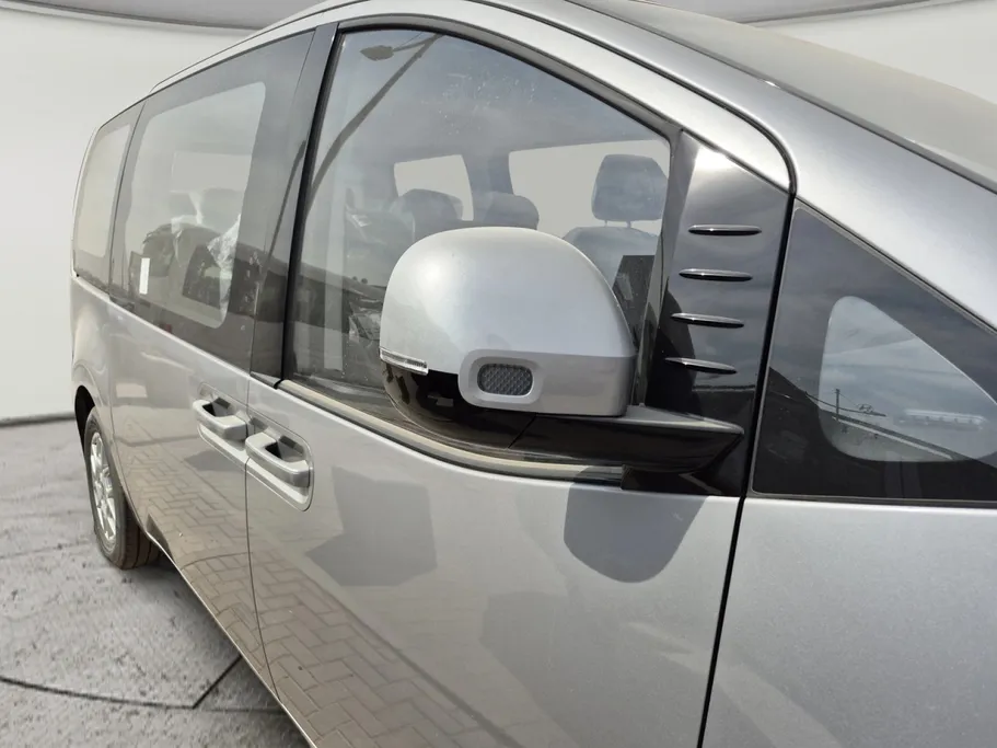 هيونداي ستاريا سمارت 11 مقاعد 2025 