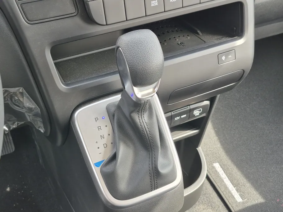 هيونداي ستاريا سمارت 11 مقاعد 2025 