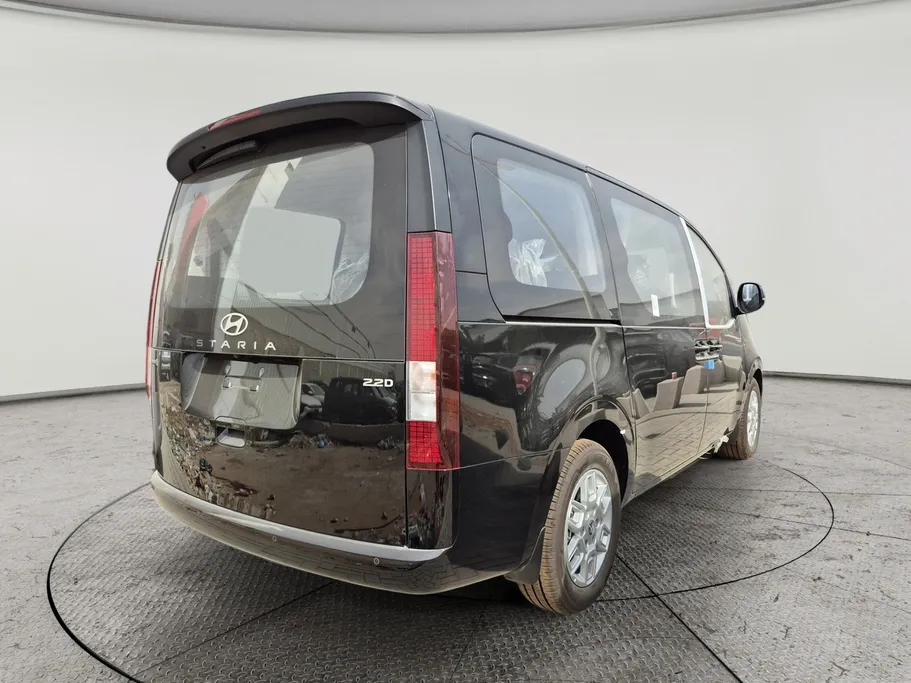 هيونداي ستاريا سمارت 9 مقاعد 2026 