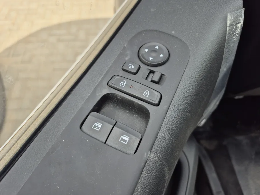 هيونداي ستاريا سمارت 9 مقاعد 2026 