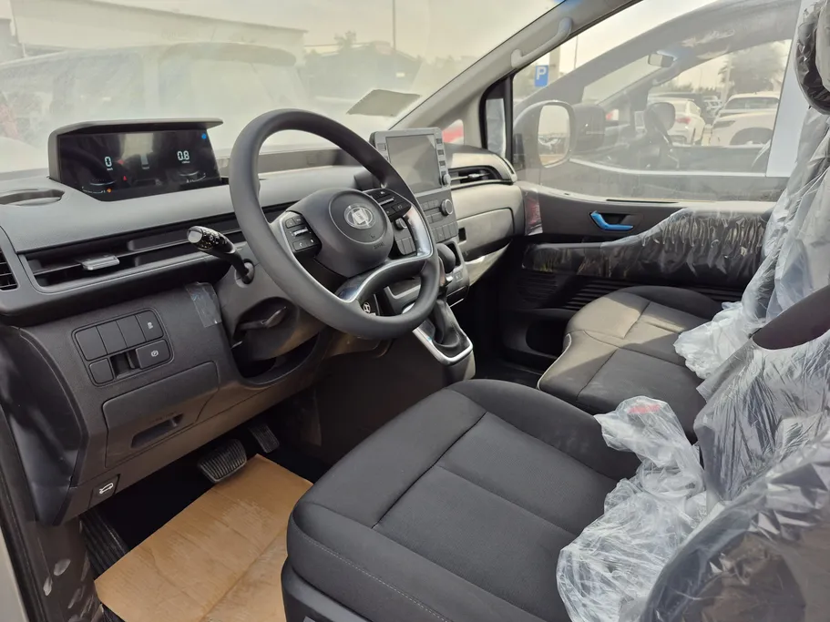 هيونداي ستاريا سمارت 11 مقاعد 2026 