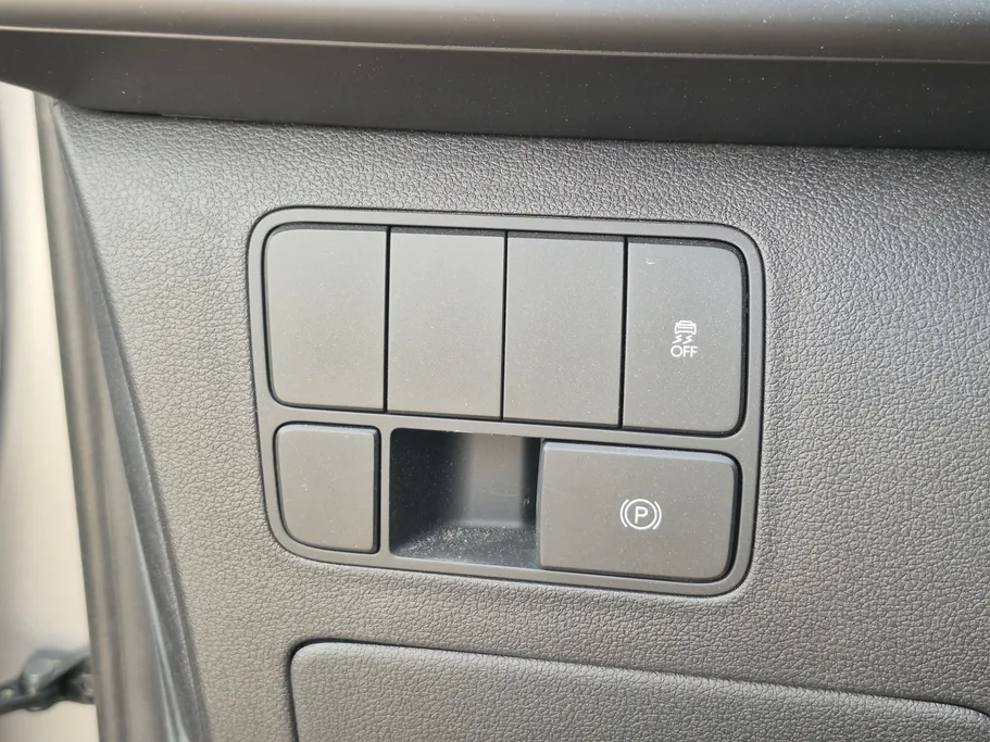 هيونداي ستاريا سمارت 11 مقاعد 2026 